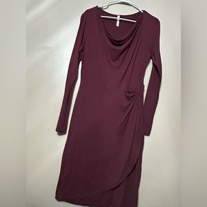 Burgundy GILLI dress size Medium
